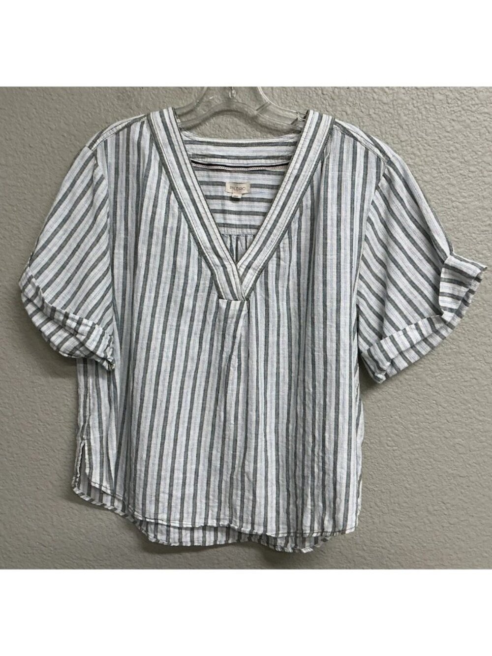 Pilcro Blouse Womens Medium White Gray Striped Linen V Neck Top Short Sleeve
